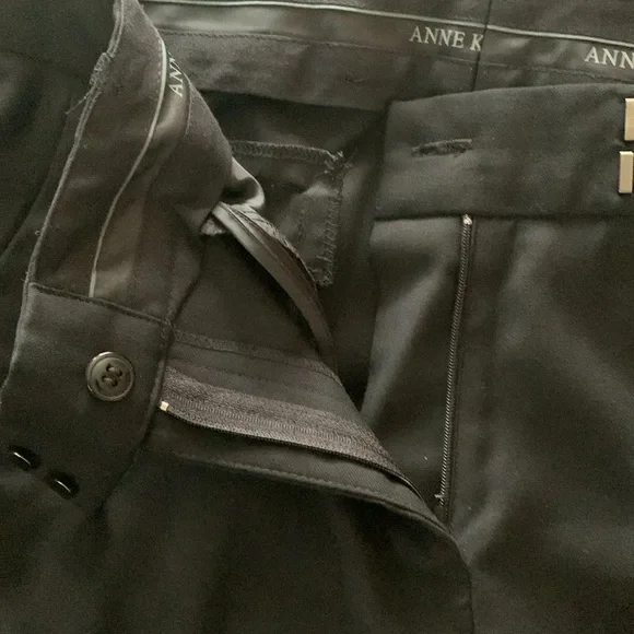 Anne Klein NWOT pantsuit. Excellent condition and lovely. - Picture 11 of 11